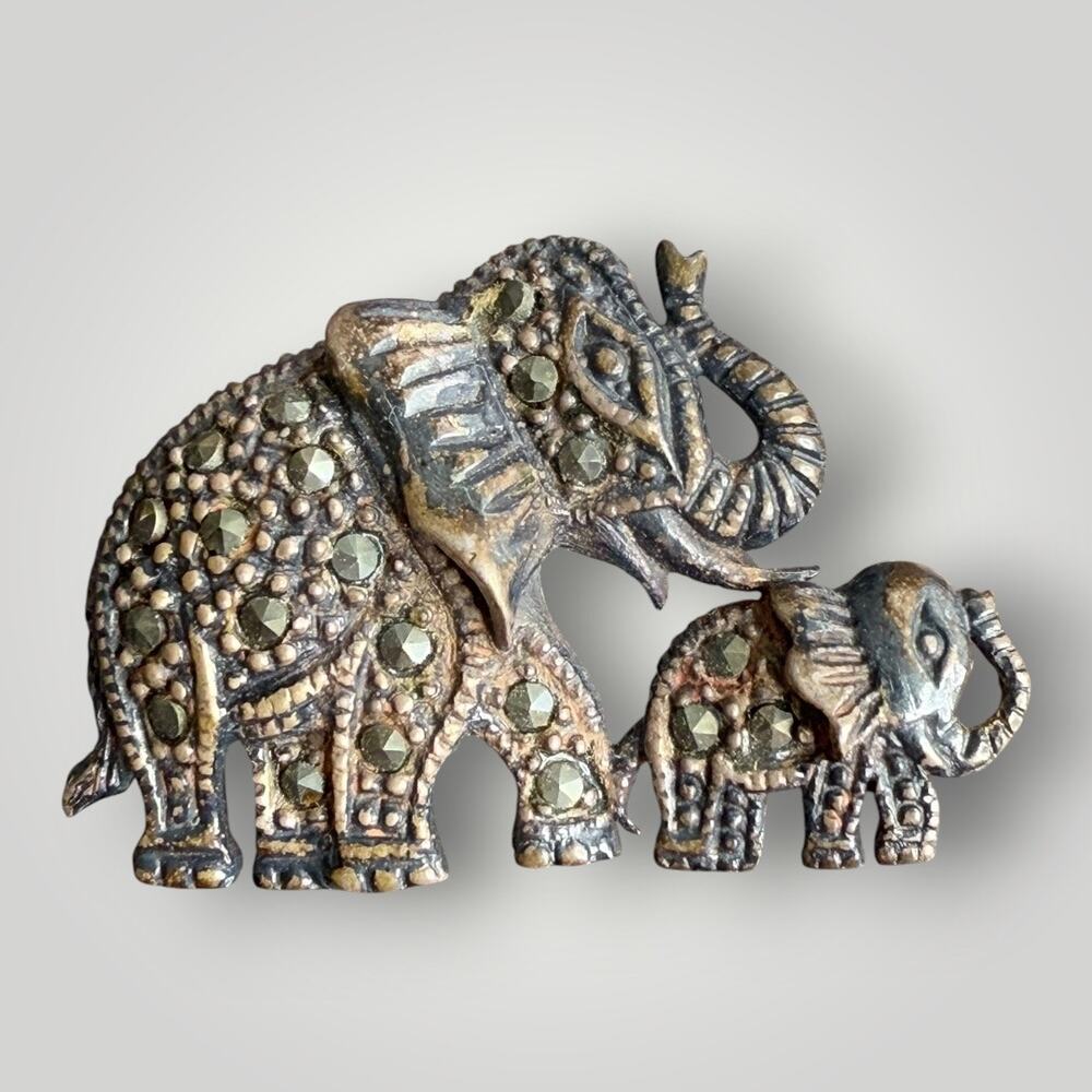 Vintage Sterling Silver Elephant & Baby Brooch